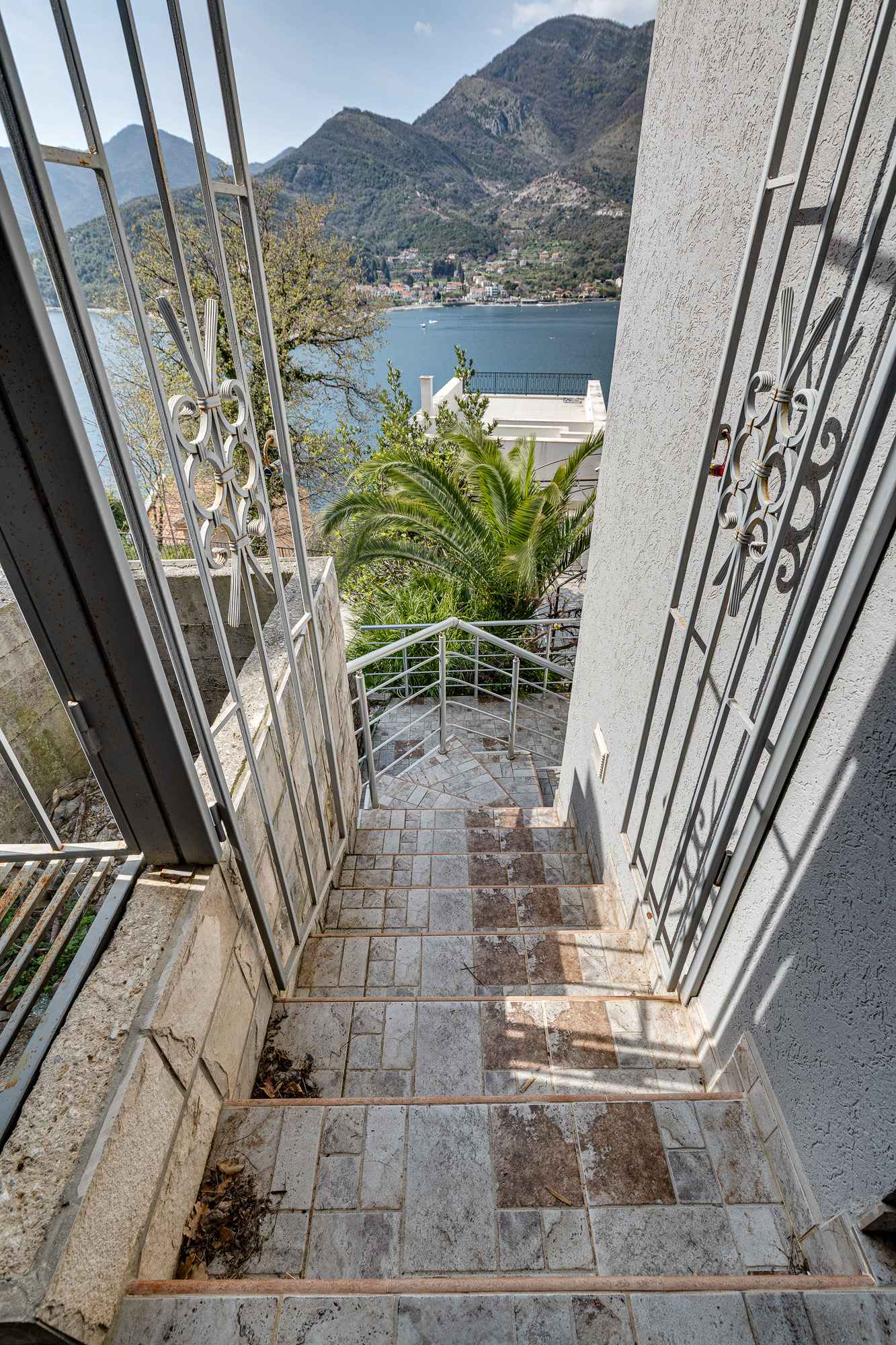 Tivat, Lepetane'de Panoramik Deniz Manzaralı Villa - Görsel 2