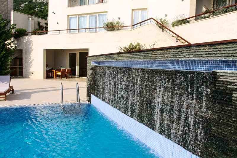 Luxusní vila se 3 ložnicemi v Blizikuce, Budva - Obrázek 2