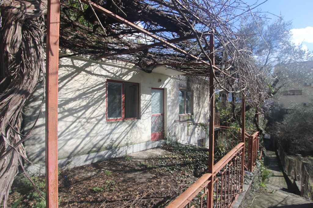 Budva, Bečići'de İki Ev — 2
