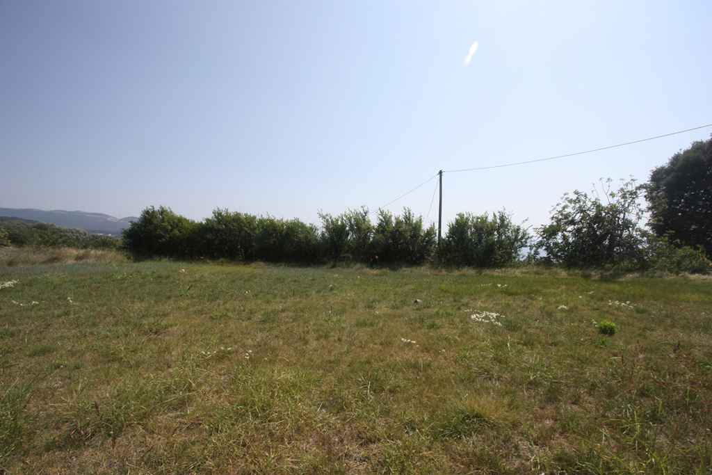 Urbanizovana parcela u Dobre Vodi blizu centra Bara - Slika 1