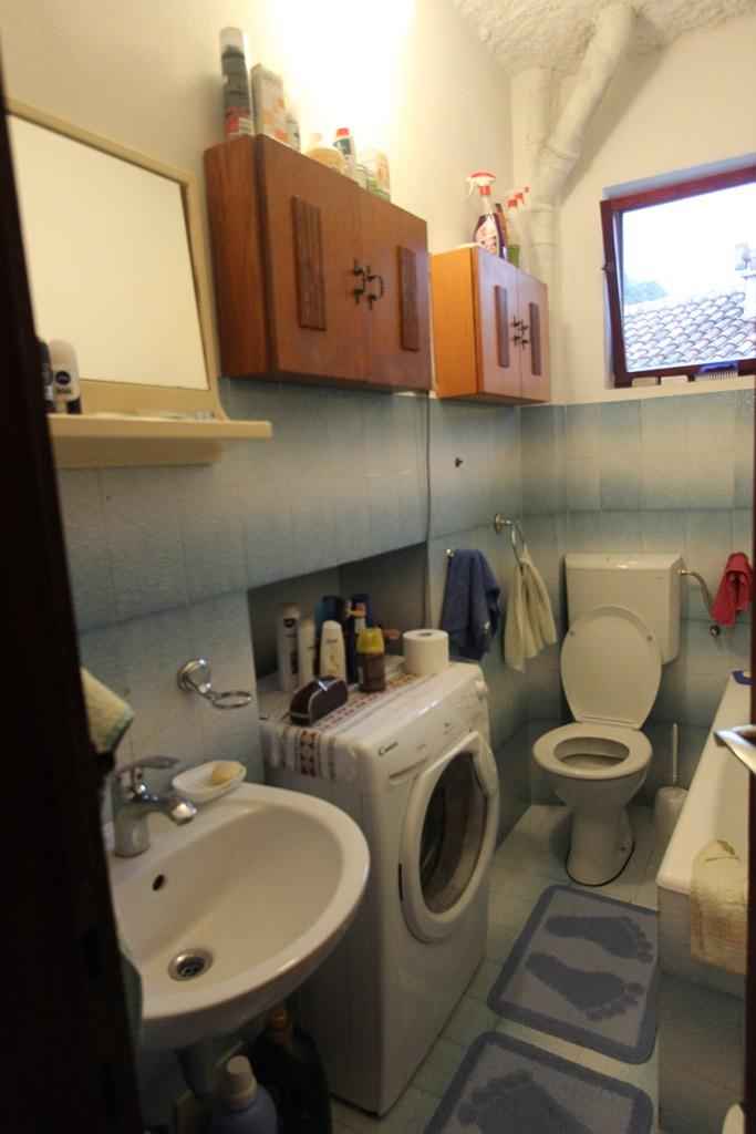 Mountain view three-storey house in Topla, Herceg Novi - Image 20