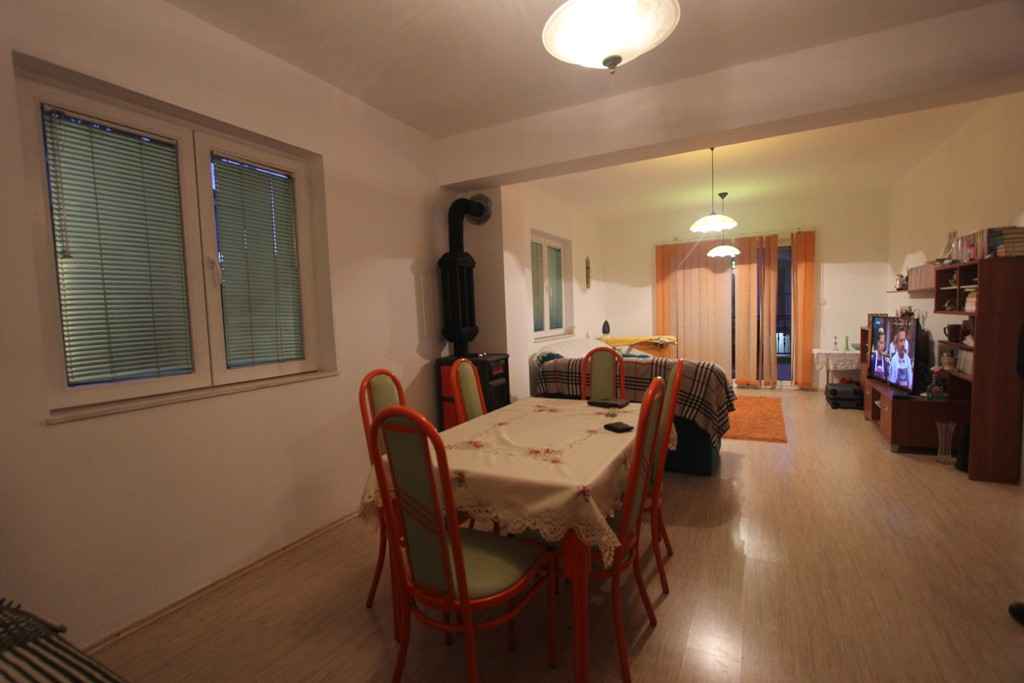 Furnished house with 2 apartments and partial sea view in Topla, Herceg Novi - Image 2