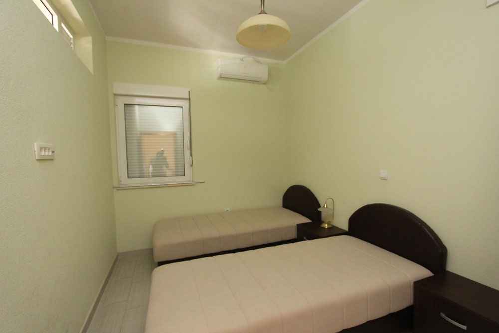 Lepetani, Tivat'ta Deniz Manzaralı, 79 m2'lik 2+1 Daire - Görsel 8