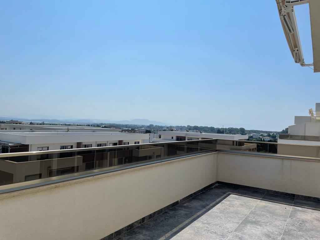 New apartments in a six-storey building in Ulcinj - Image 11