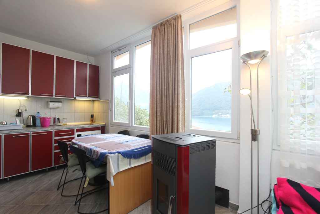 Dvoupatrový dům v Kamenari, Herceg Novi, s výhledem na moře a garáží - Obrázek 4