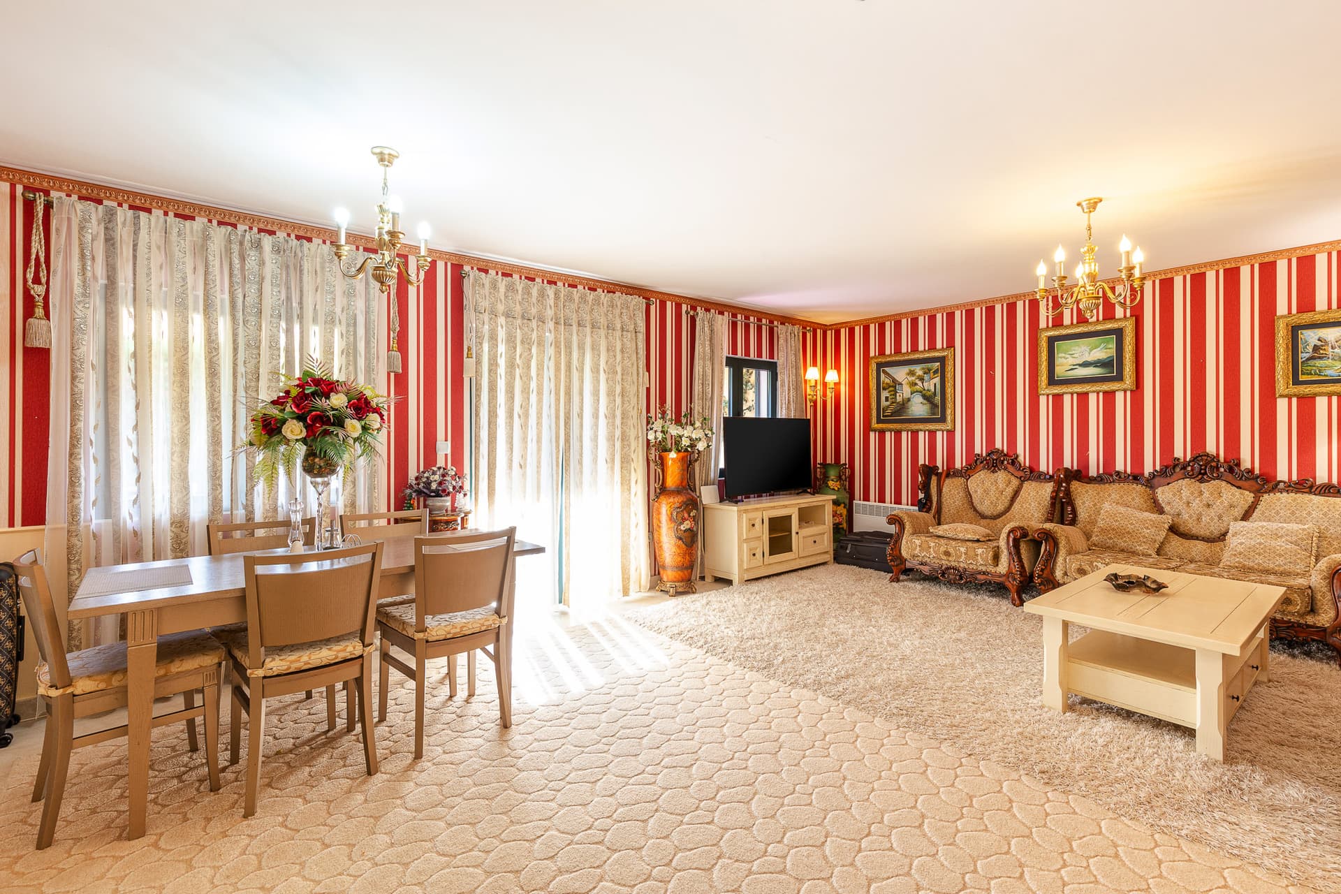 Three-level house with 3 bedrooms and 174 m² in Lastva - Image 2