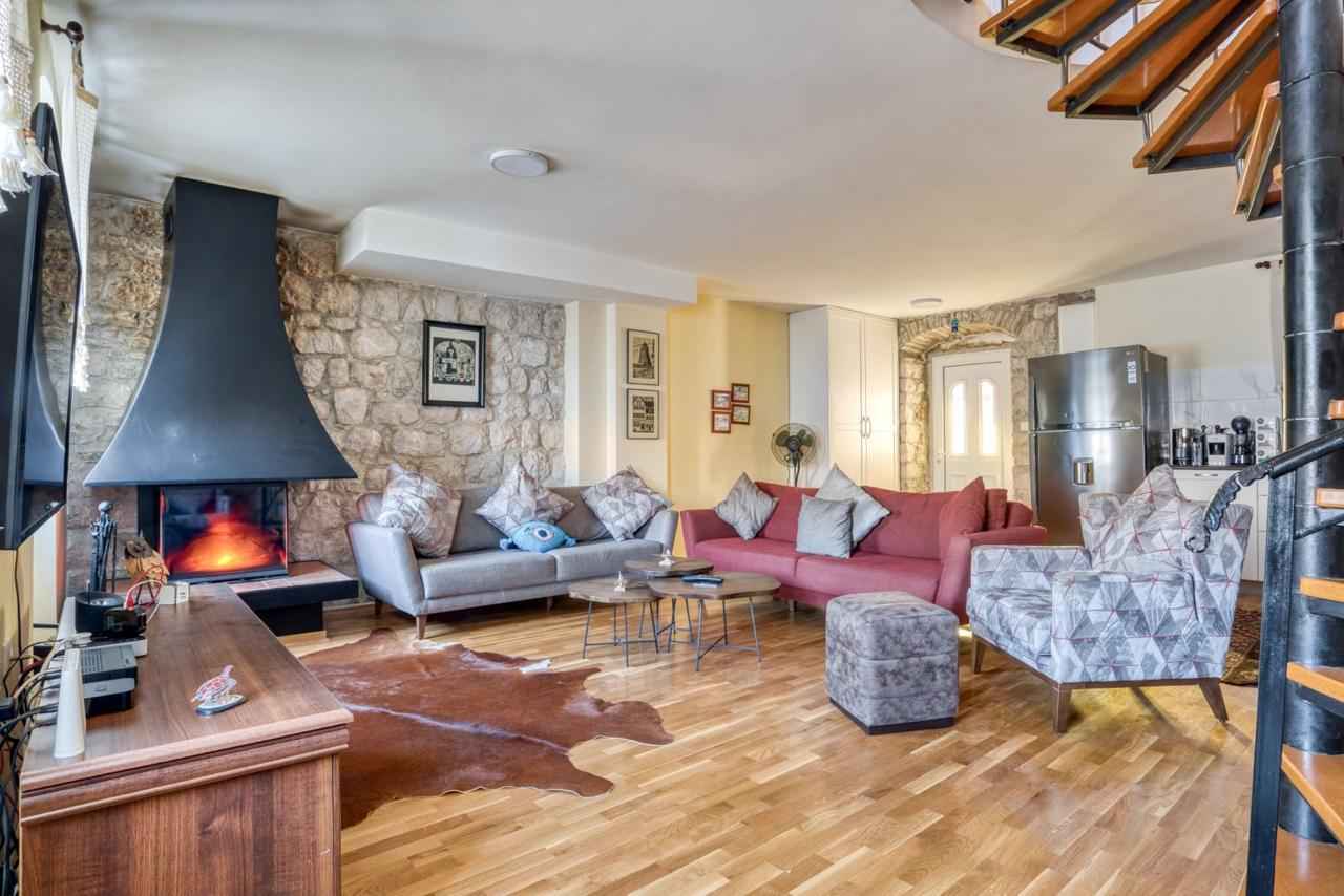 Prčanj'da Panoramik Körfez Manzaralı Taş Villa — 2