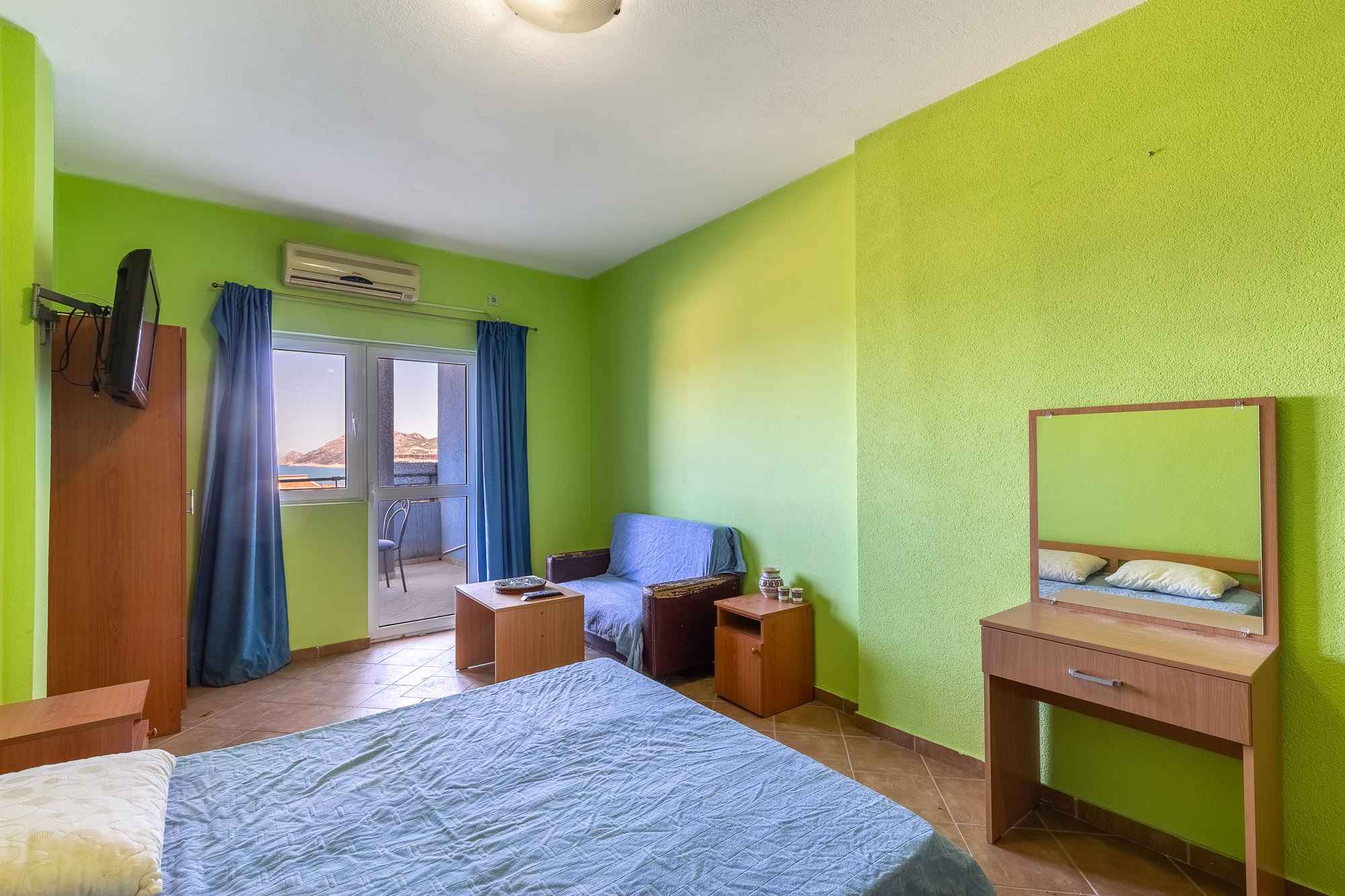 Dobre Vode'de Deniz Manzaralı, Otel Kapasiteli Ev - Görsel 4