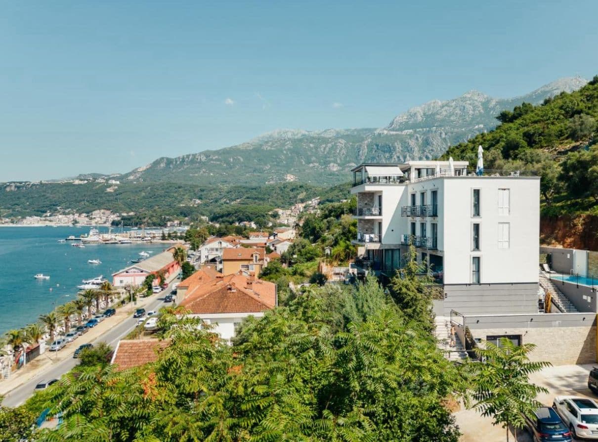 Hôtel boutique moderne avec vue panoramique à Herceg Novi - Image 2