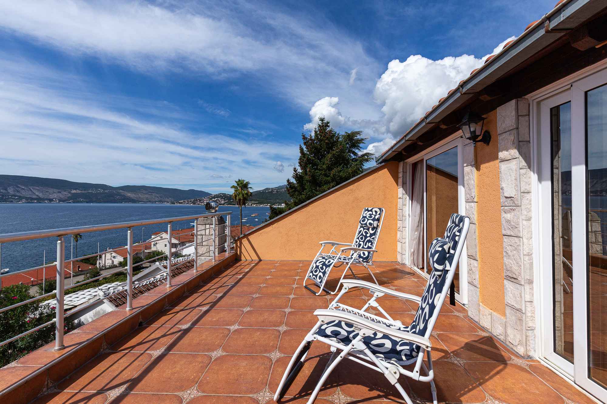 Two-storey house in Kumbor, 137 m2, 200 m from the sea - Image 12