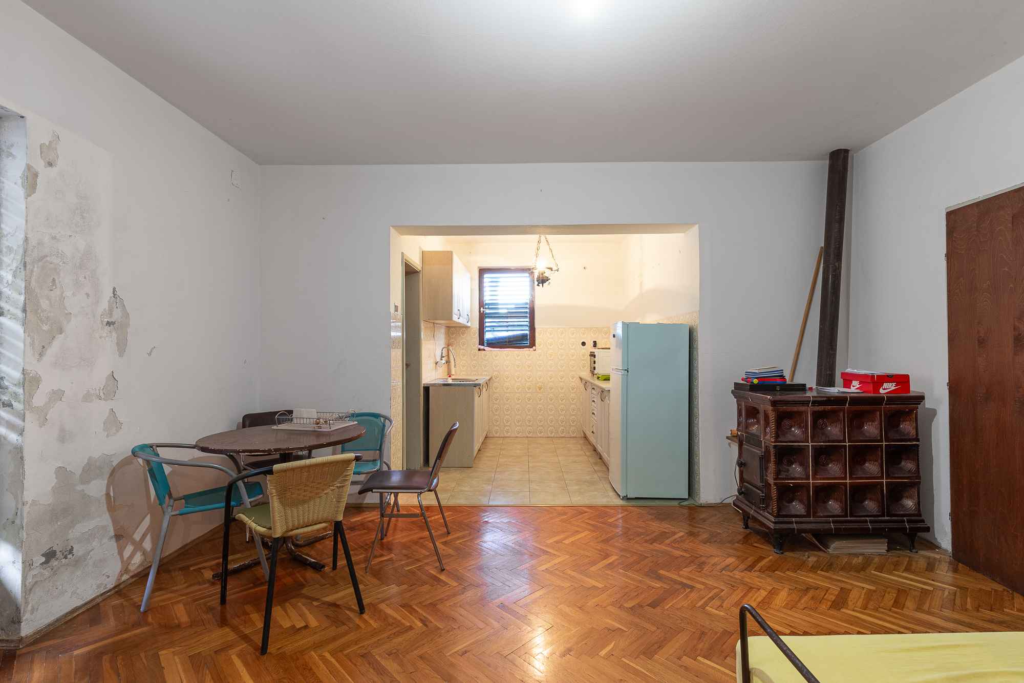 Prčanj'da Denize 150 m, 270 m², 3 Daireli ve Otoparklı Ev - Görsel 8