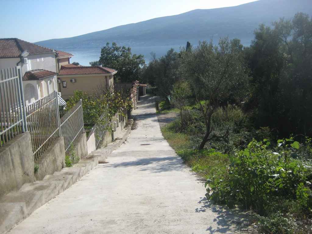 Herceg Novi, Baošići'de Geniş Arsa
