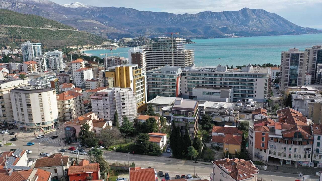 مشروع سكني جديد في بودفا على البوليفارد مع شقق للبيع — 2