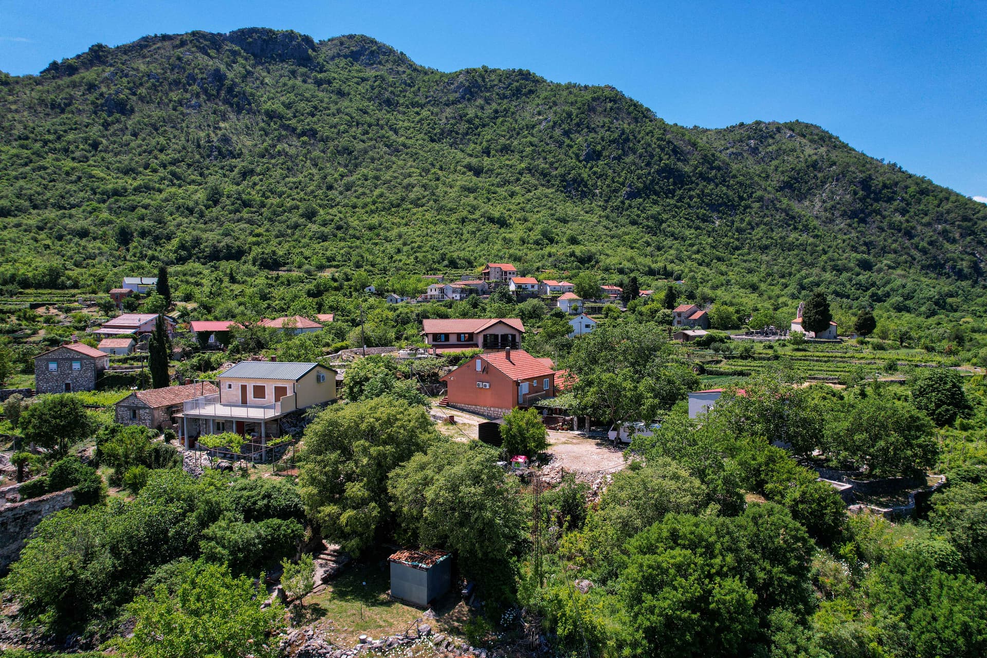 Bar, Crmnica'da Satılık Şehirleşmiş Arazi - Görsel 1
