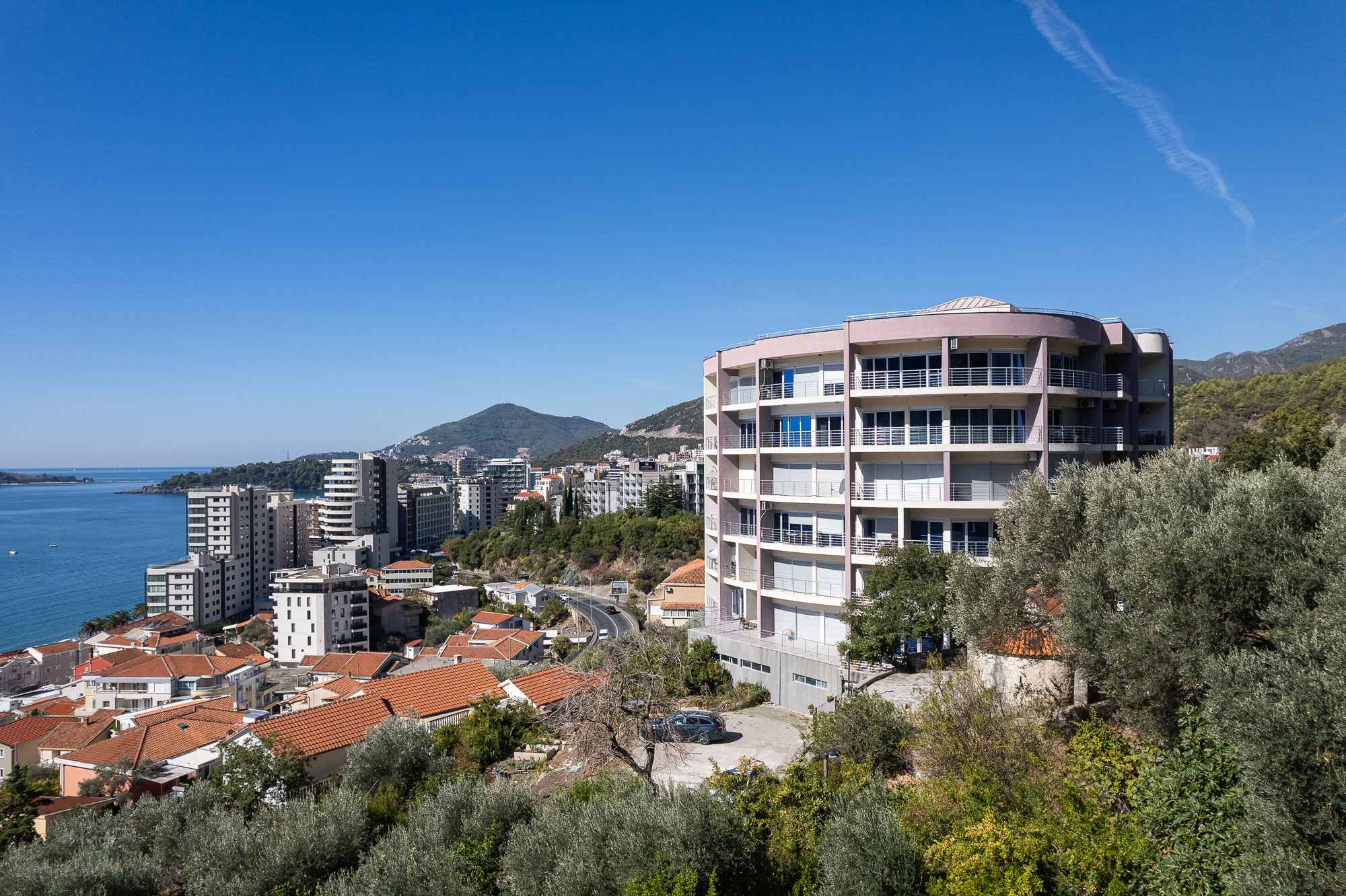 Bečići, Budva'da Şirin Tam Eşyalı Stüdyo Daire