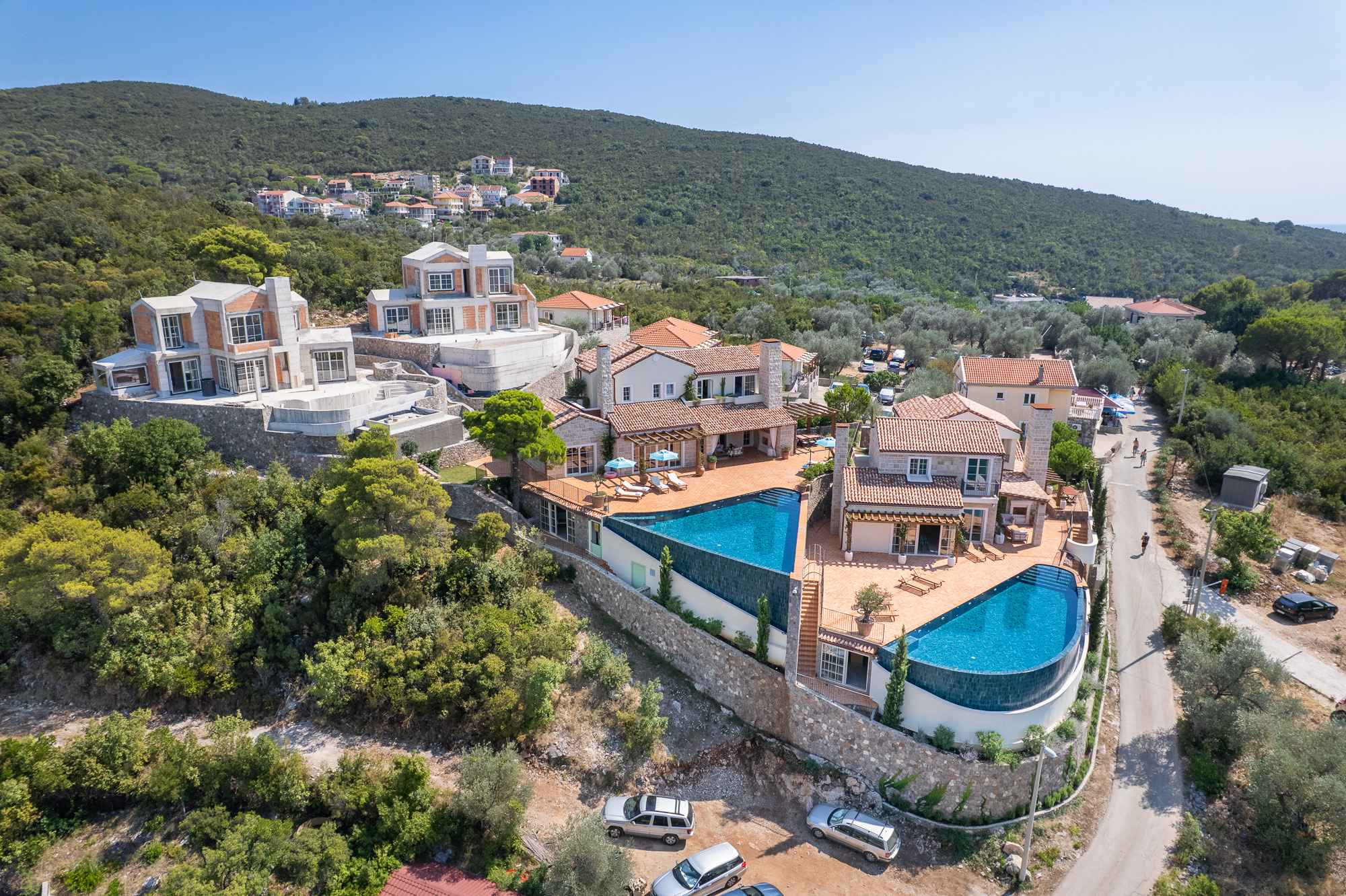 Vila se 3 ložnicemi, bazénem a spa v Luštici — 2