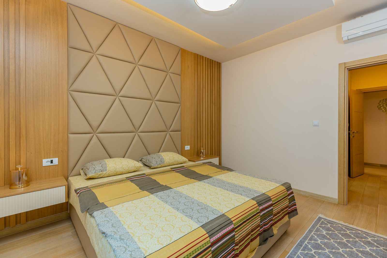 Luxury two-bedroom penthouse in Pržno, 96 m², with panoramic sea views