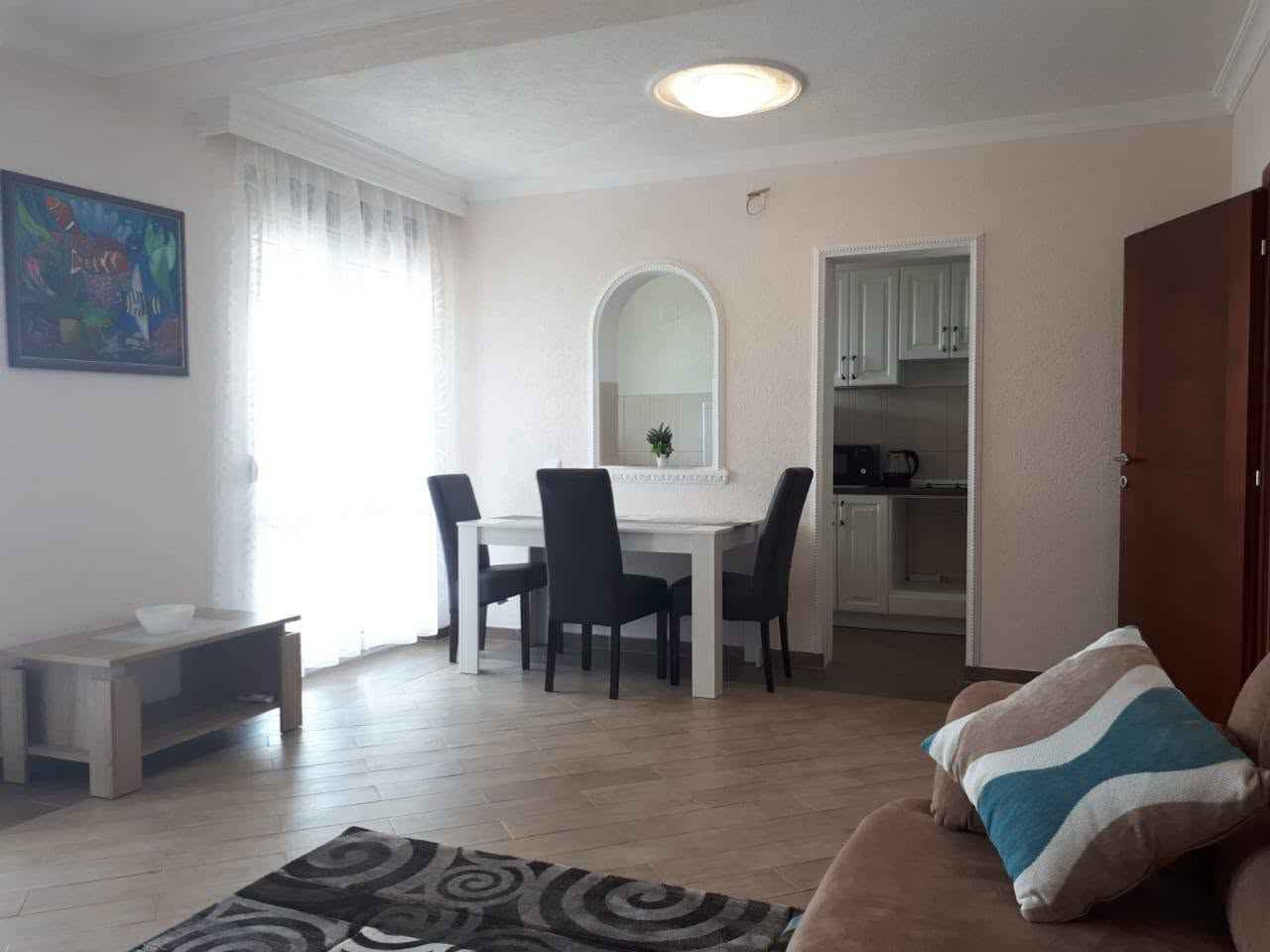 Sutomore, Zagrađe'de 450 m²'lik Üç Daireli Ev - Görsel 2