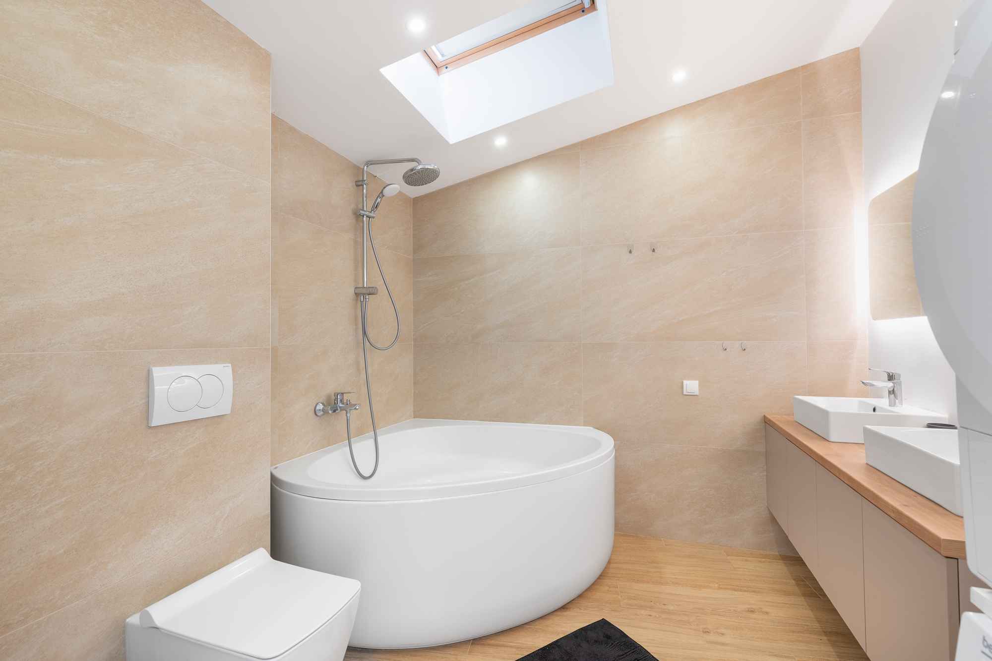 Luxusní penthouse se 3 ložnicemi a výhledem na moře v Kavači, Kotor - Obrázek 20