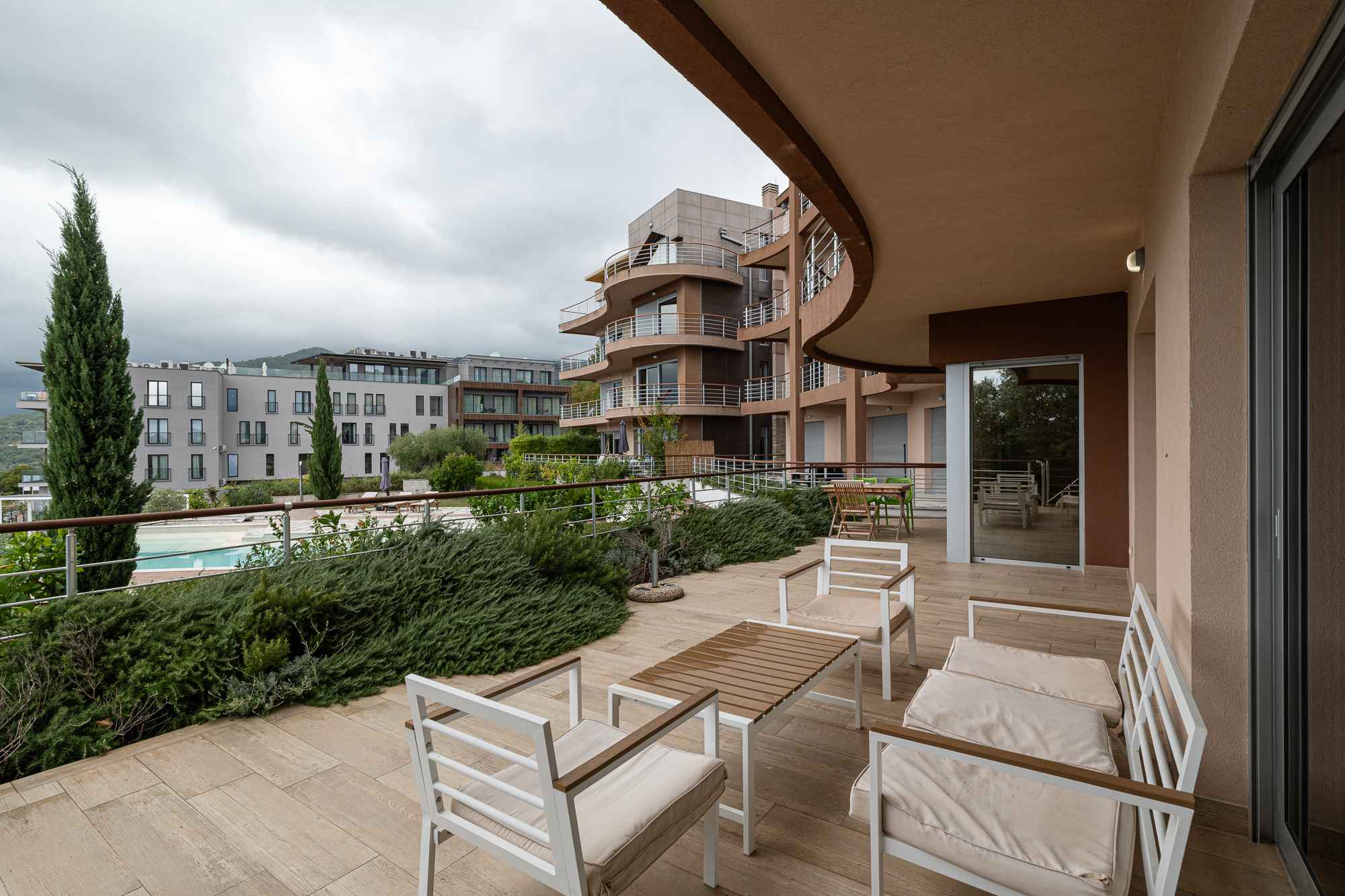 Kavaç, Kotor'da Deniz Manzaralı, 40 m² Teraslı 3+1 Daire — 2