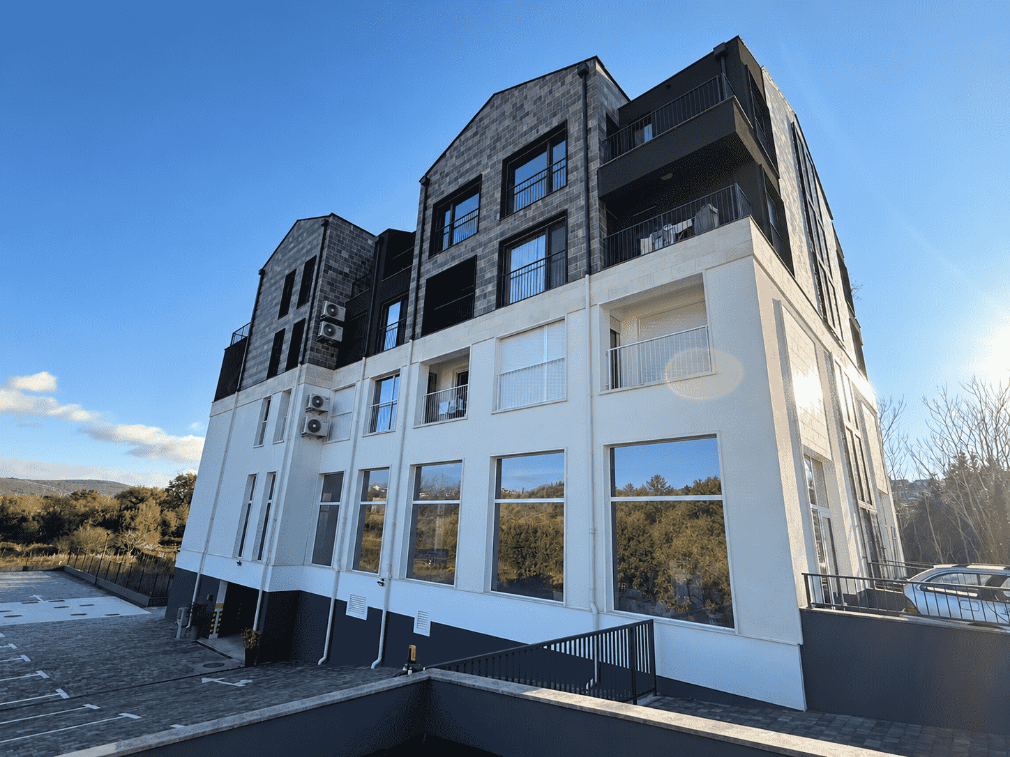 Commercial space of 255 m² in Radovići, close to Luštica Bay - Afbeelding 2