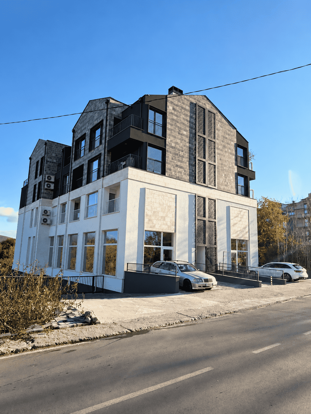 Commercial space of 255 m² in Radovići, close to Luštica Bay