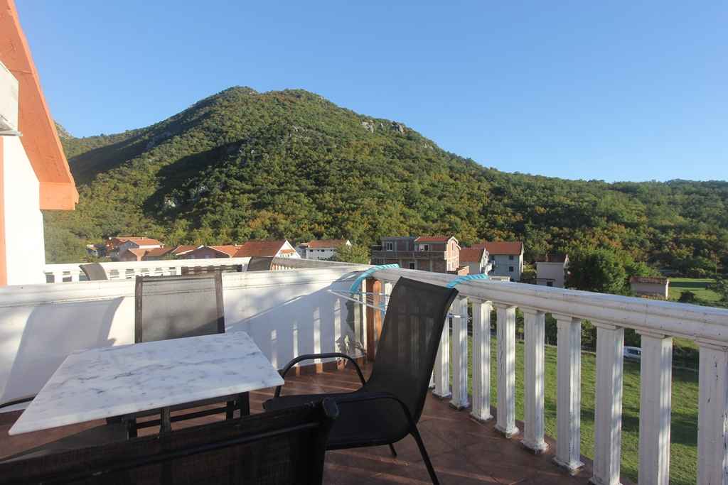 Kotor, Lastva Grbaljska'da Geniş Ev — 2