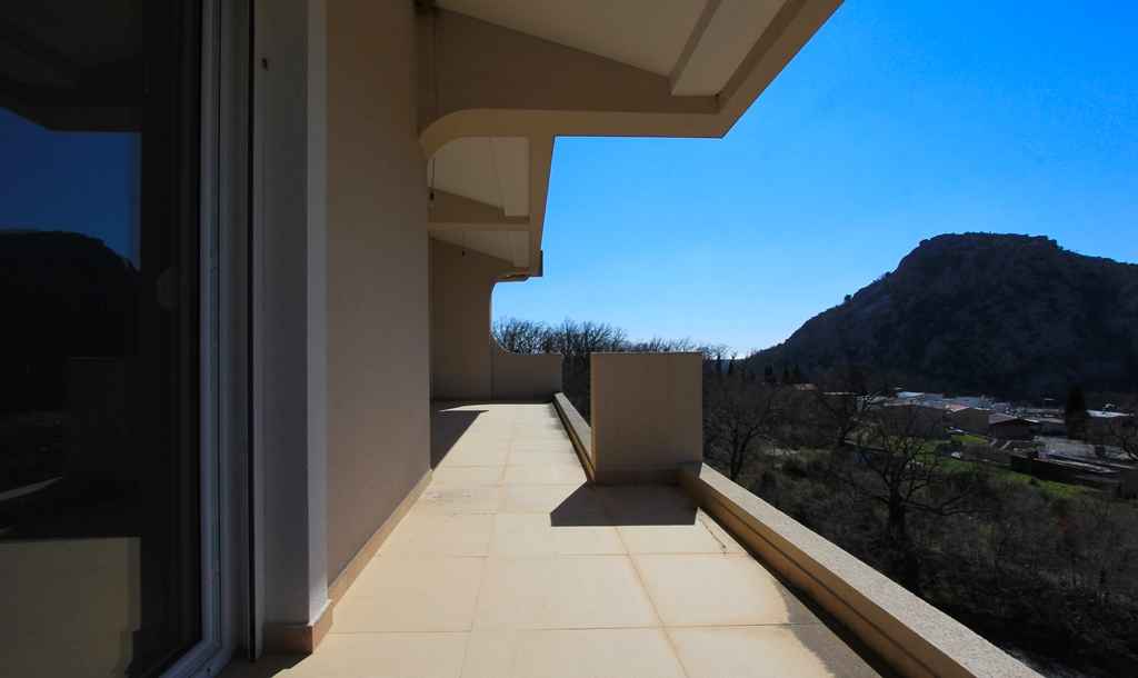 Sutomore, Bar'da Ayrı Daireli Ev