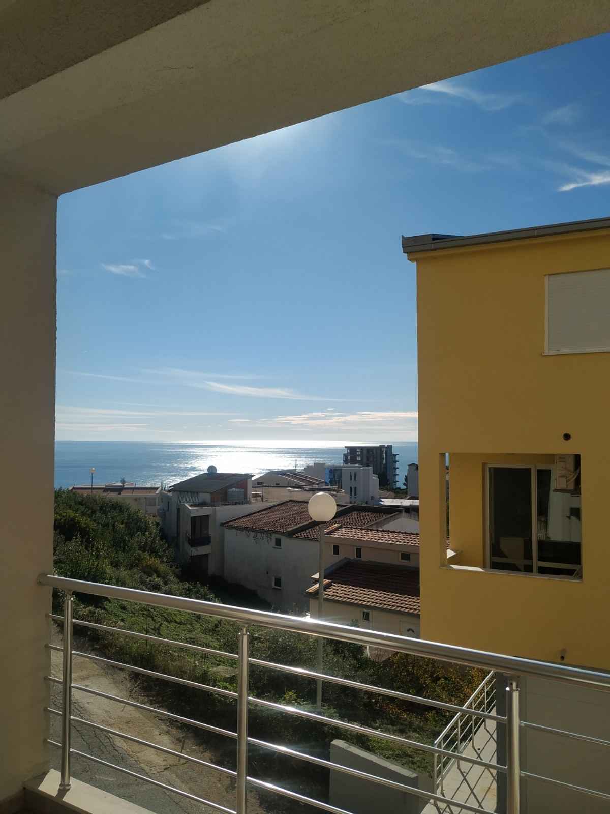 Ulcinj'de Deniz Manzaralı 2+1 Daire