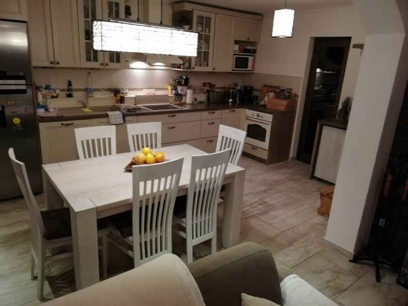 Trospratna kuća u Kolašinu sa 220m2, 3 spavaće sobe i garažom - Slika 12