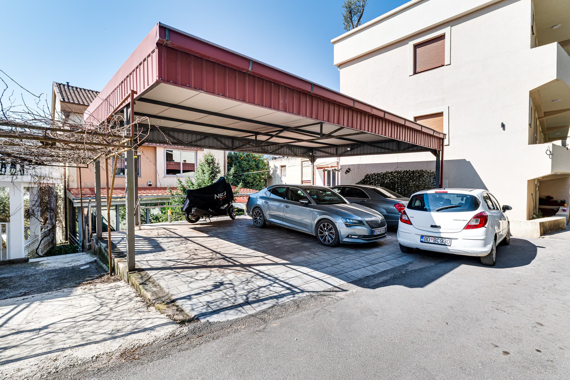 Kuća u mirnom području Budve sa pogledom na more - Slika 7