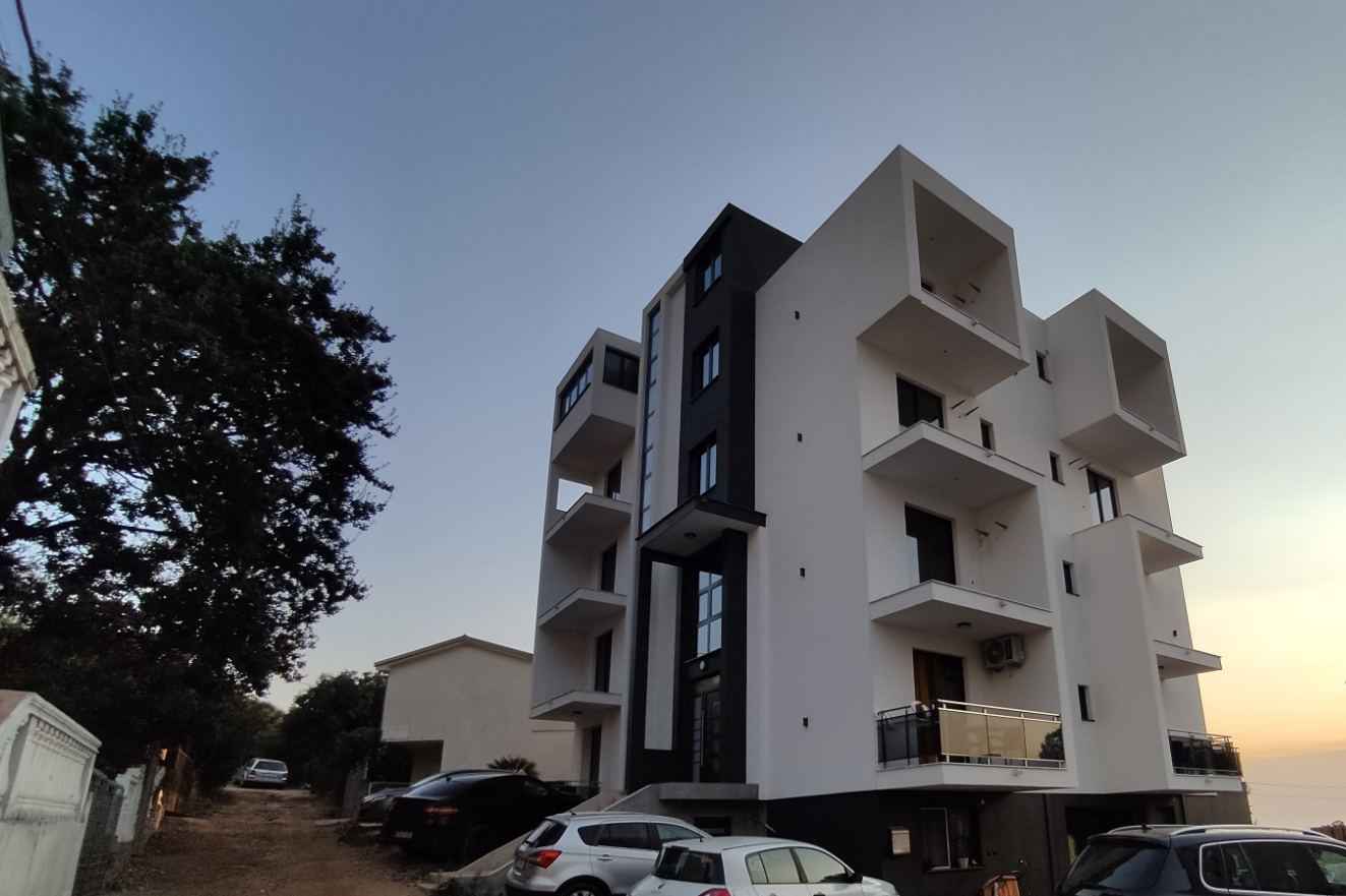 مشروع سكني جديد في دوبري فودي، بار
