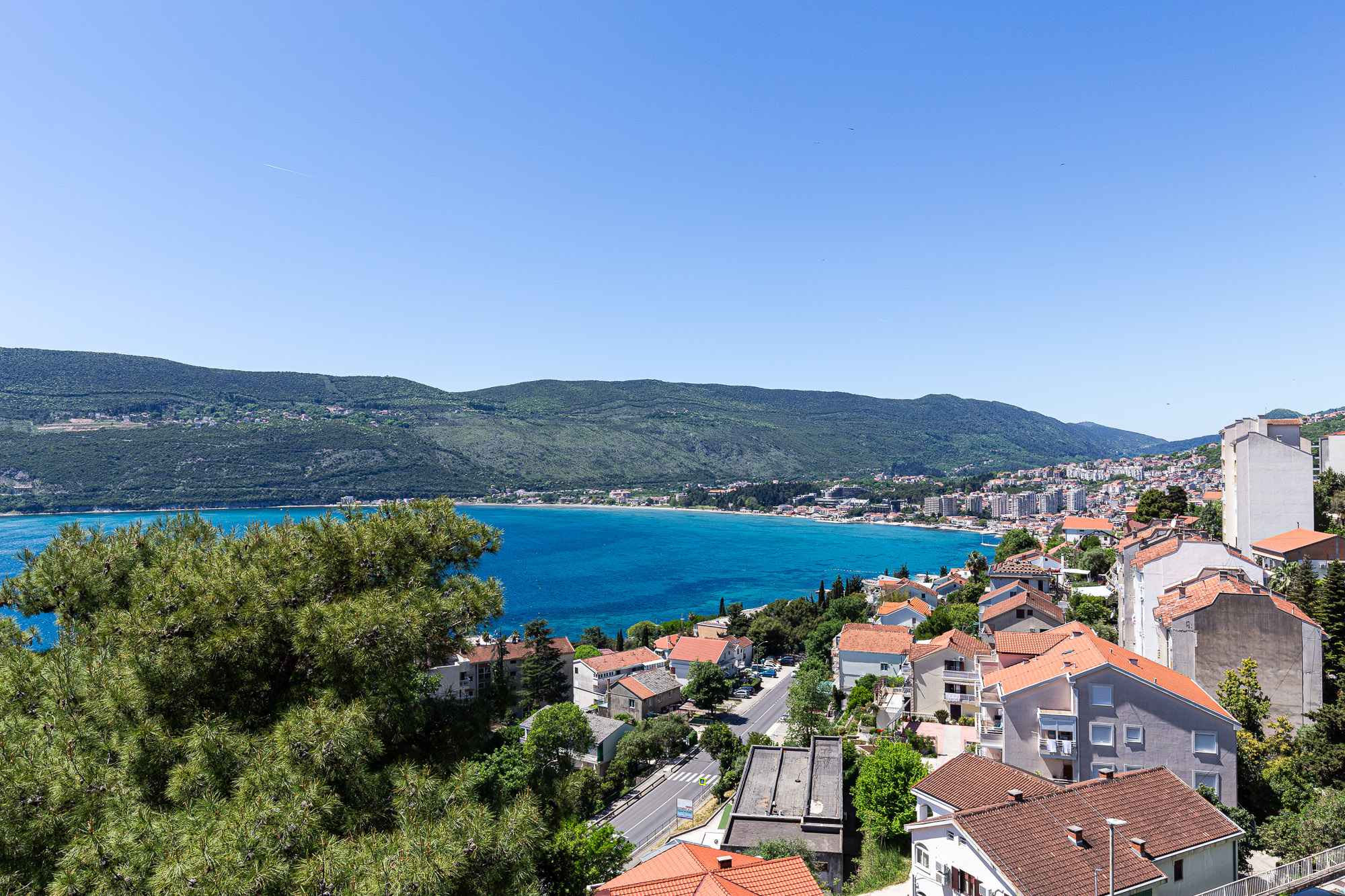 Nowoczesna willa 5-piętrowa z basenem wewnętrznym w centrum Herceg Novi - Zdjęcie 23