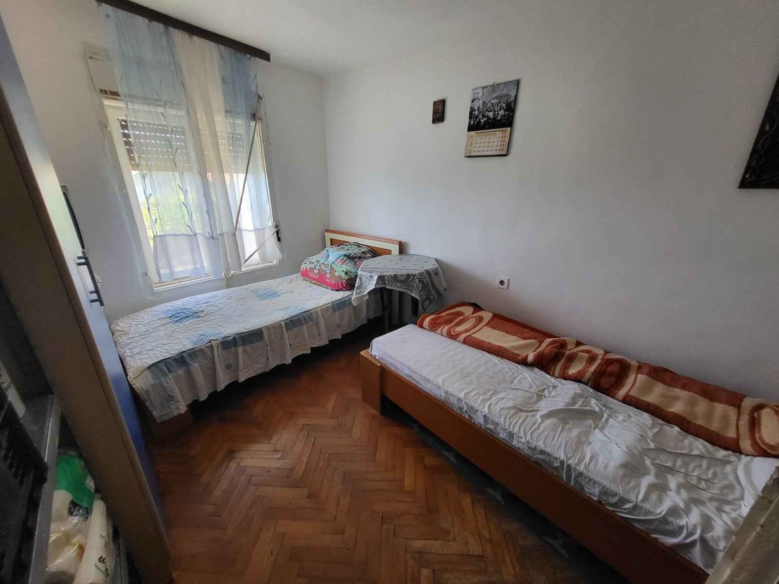 Budva'da Panoramik Deniz ve Şehir Manzaralı Ev - Görsel 4