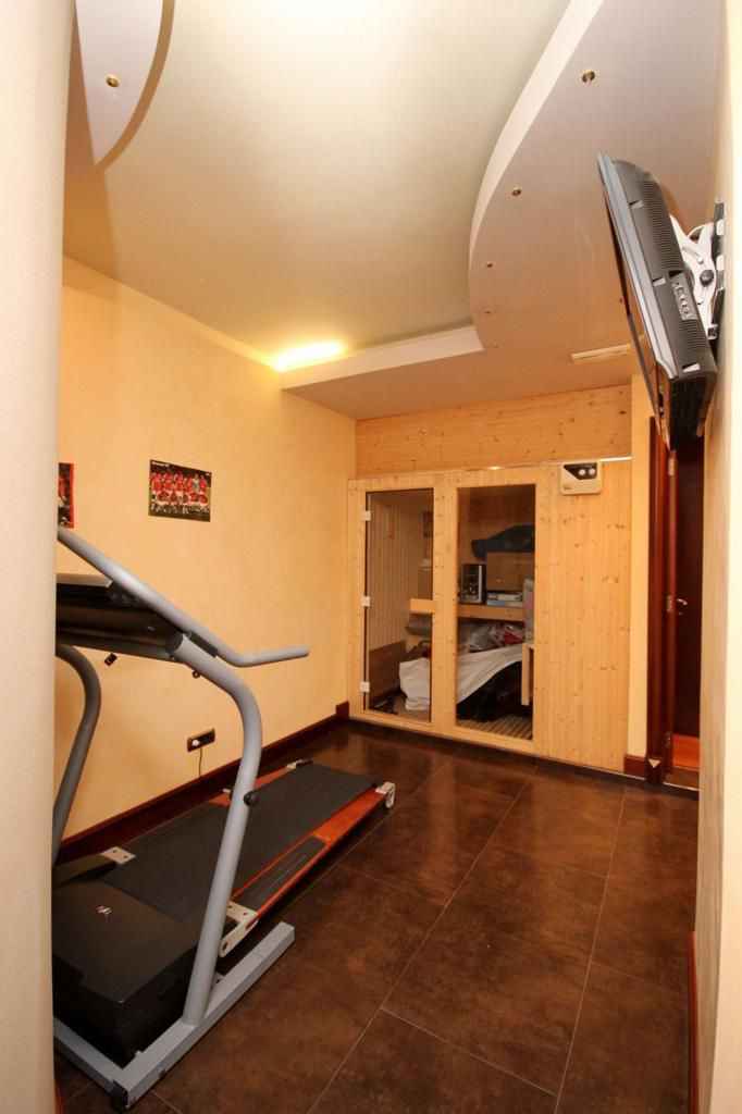 Prodej zařízeného domu v Šušanju, Bar, první a druhé patro - Obrázek 11