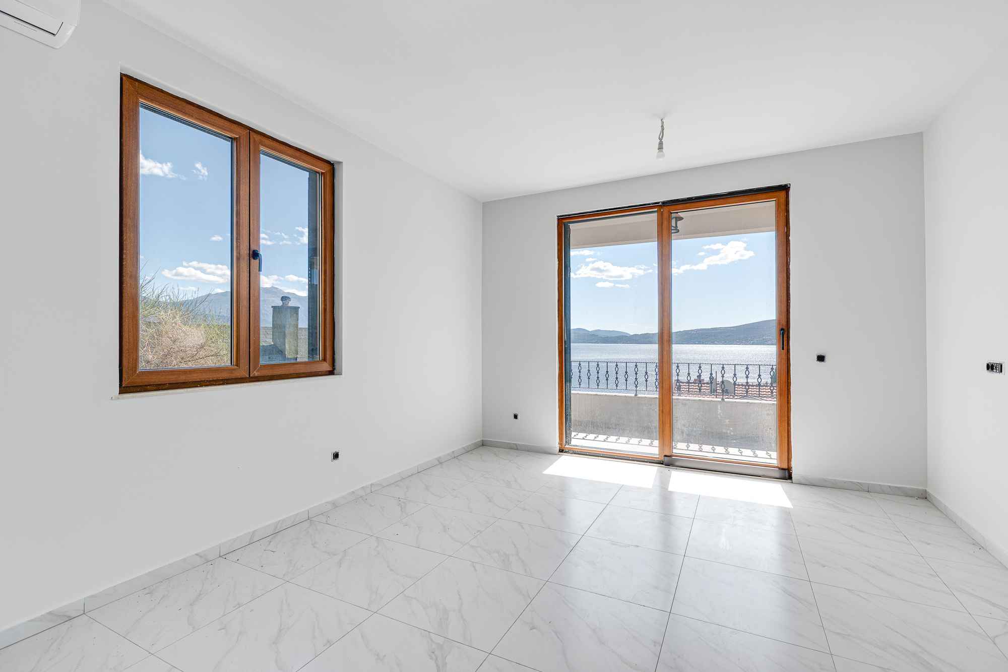 Prostorné byty s panoramatickým výhledem na moře v Bijele, Herceg Novi - Obrázek 11
