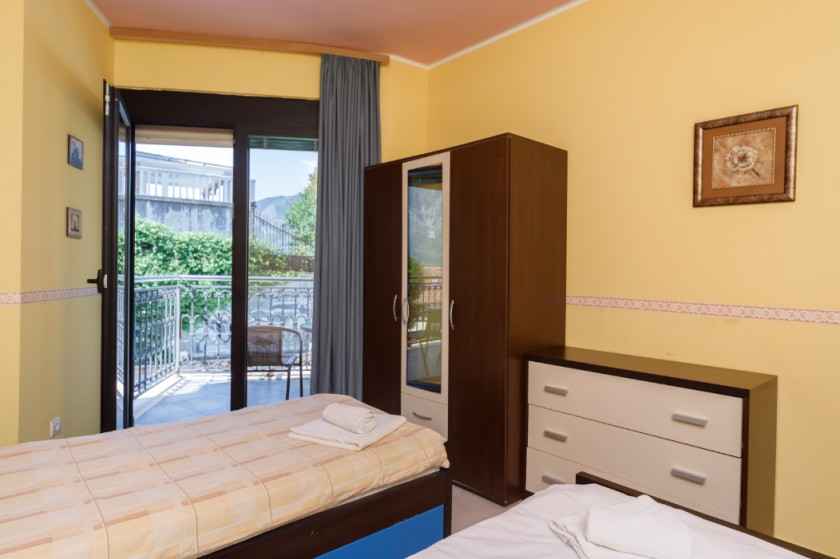 Wohnung mit 2 Schlafzimmern in einem Poolkomplex in Dobrota, 85 m2 - Bild 5