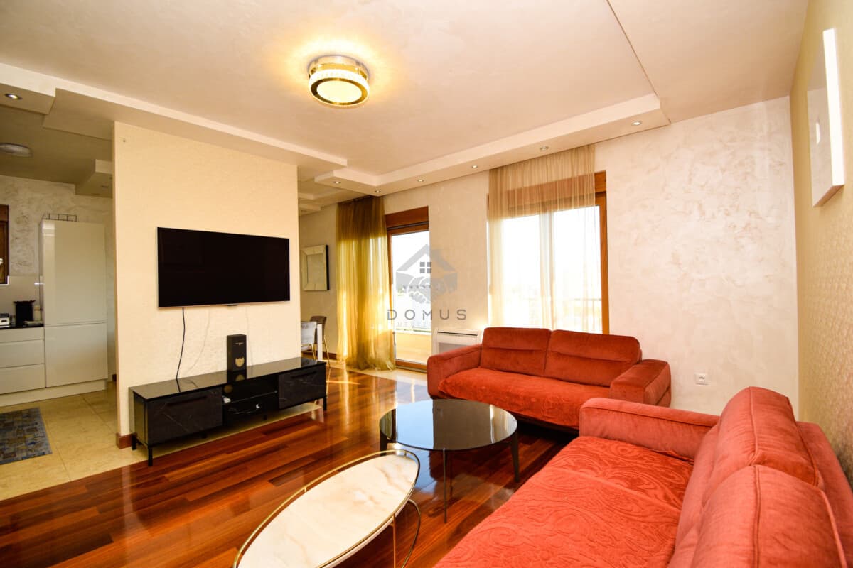 Podgorica, Centar'da Kiralık 130 m² 3+1 Daire - Görsel 2