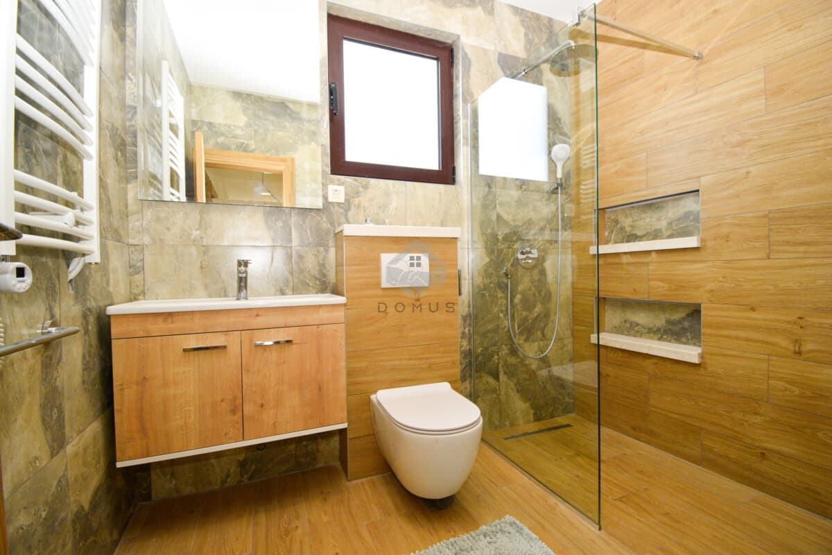 Family House 140 m² for Rent on a 1000 m² Plot, Velje Brdo, Podgorica - Image 13