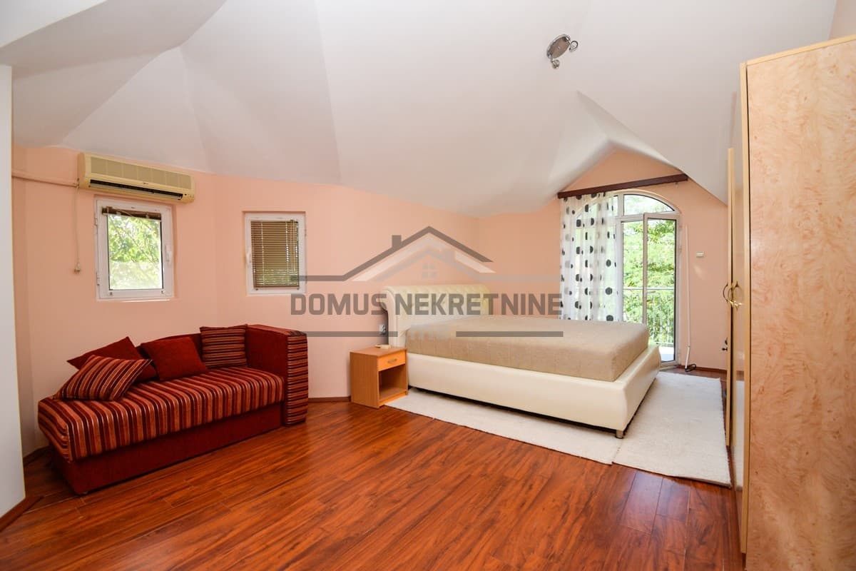 Podgorica, Donja Gorica'da Kiralık 600 m² Arsalı 250 m² Müstakil Aile Evi - Görsel 10