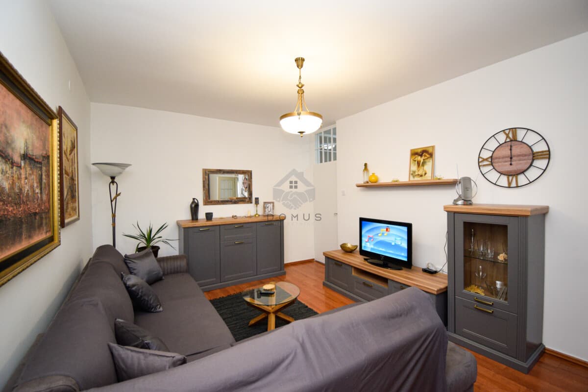 Podgorica, Tuški Put'ta Kiralık Eşyalı 77 m² 1+1 Daire - Görsel 1
