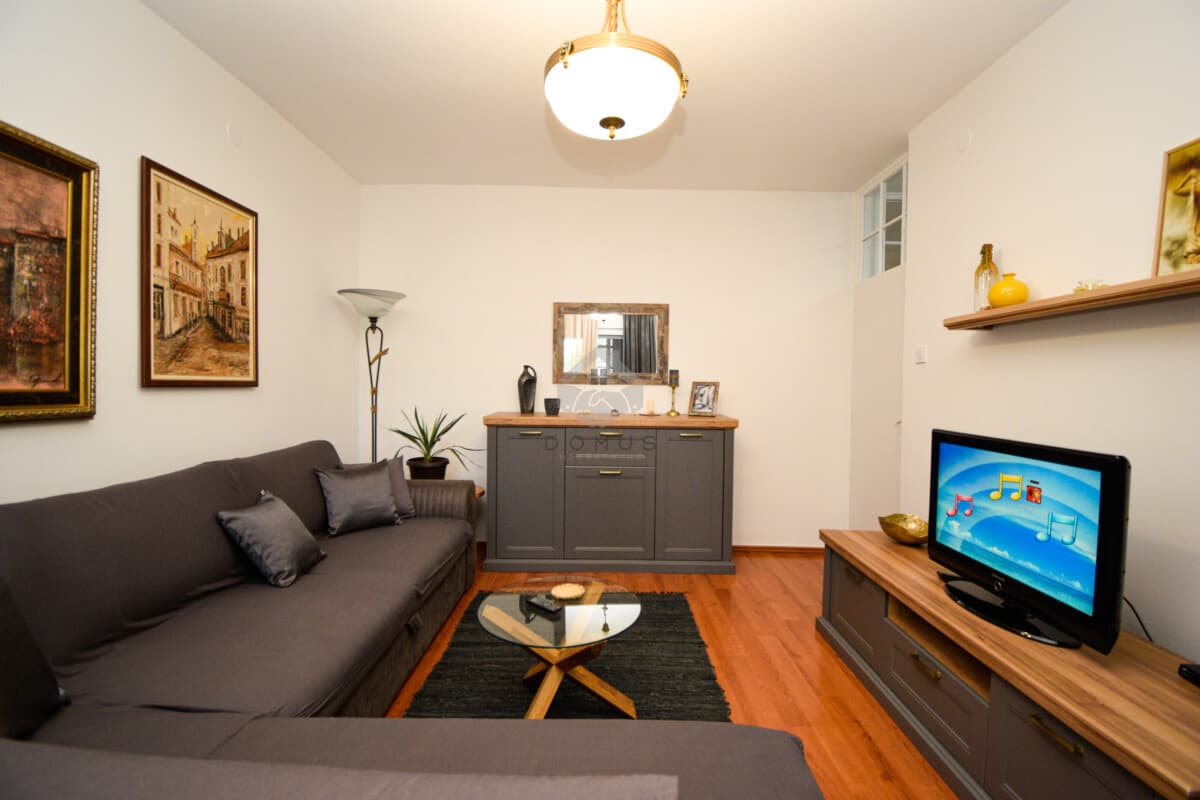 Podgorica, Tuški Put'ta Kiralık Eşyalı 77 m² 1+1 Daire - Görsel 2