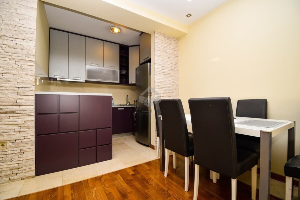 Jednosoban stan od 55m2 sa garažom za izdavanje, Vezirov Most, Podgorica - Image 5