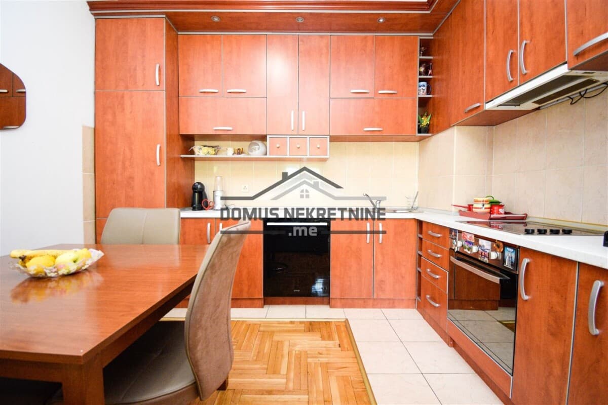 Podgorica, Krivi Most'ta Eşyalı 1+0 Daire Kiralık 45 m2 - Görsel 5