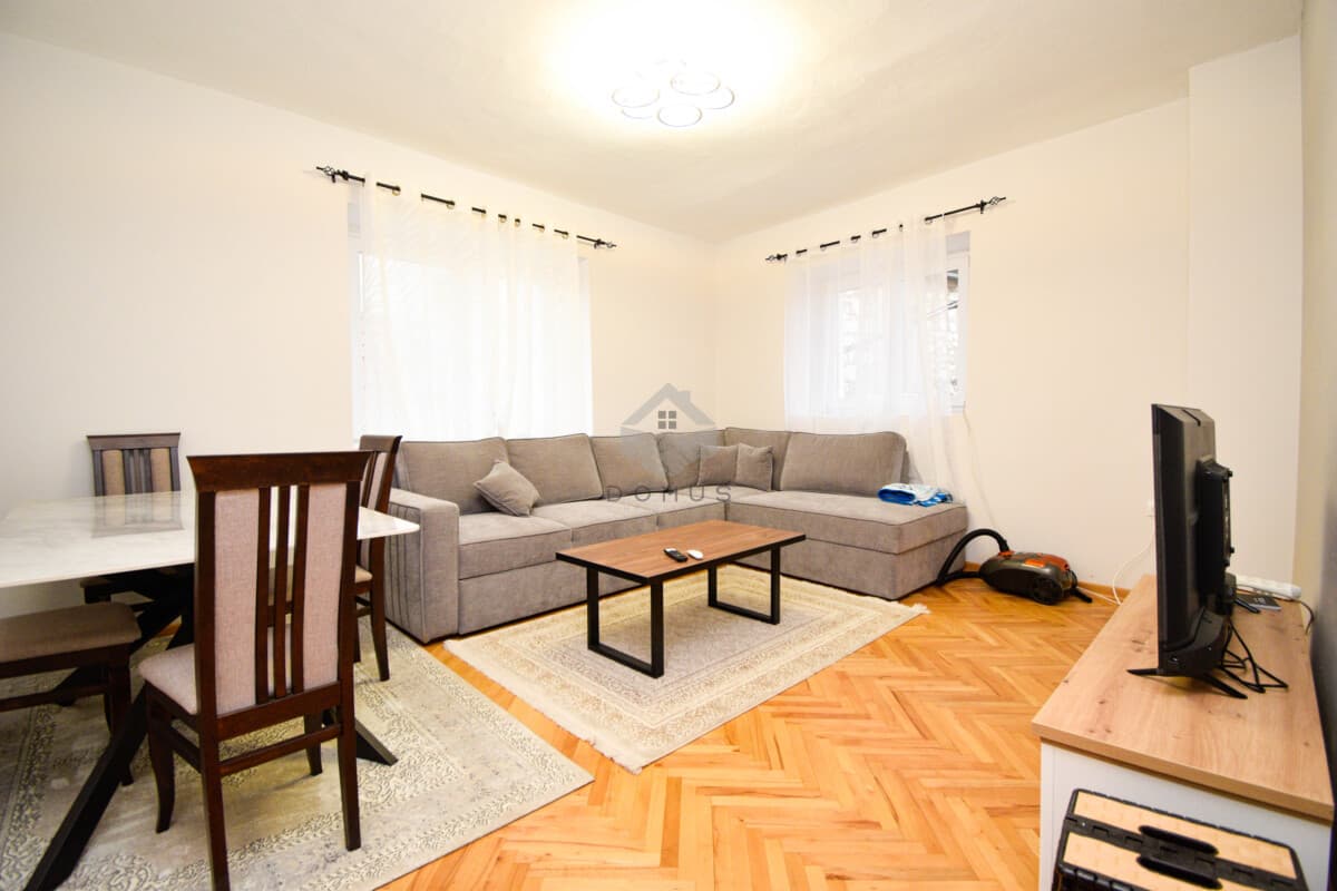 Izdaje se dvosoban stan 80 m2, Drač, Podgorica - Slika 1