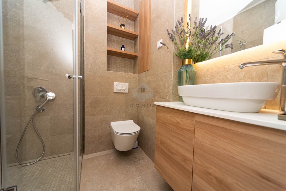 Podgorica, Centar'da Kiralık Garajlı Lüks 1+1 Daire 49 m² - Görsel 10