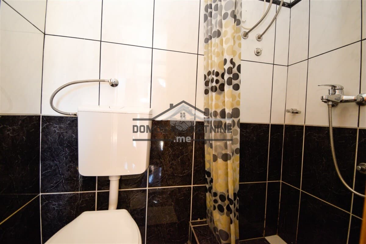 Familienhaus 160 m² mit 400 m² Grundstück zur Miete, Donja Gorica, Podgorica - Bild 16