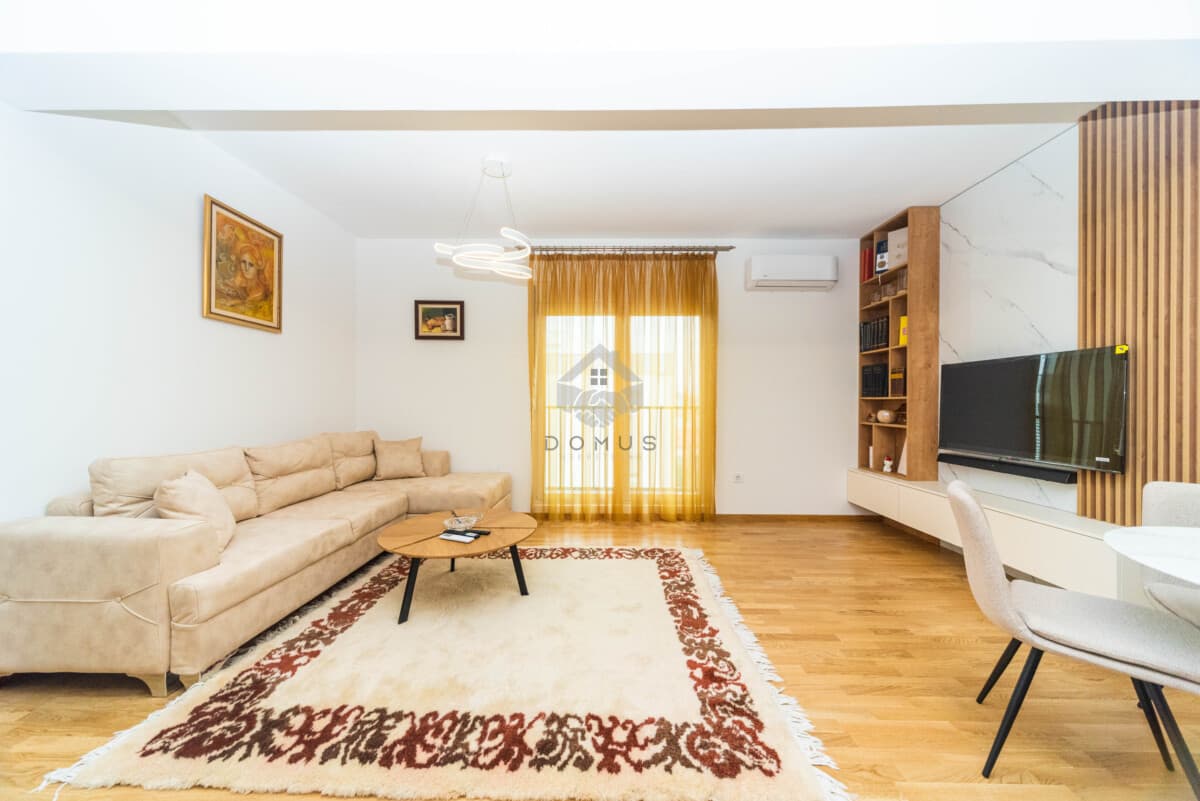 Podgorica, Stara Varoš'ta Kiralık Garajlı 51 m² 1+1 Daire - Görsel 1