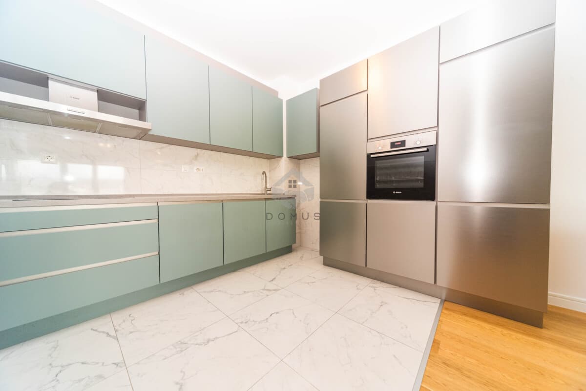 Appartamento con 3 camere di 108 m2 e 2 garage in affitto, Accanto ad Atlas Capital, Podgorica - Immagine 4
