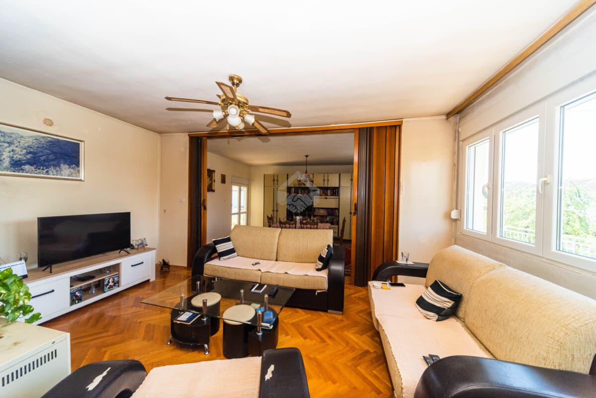 Murtovina, Podgorica'da 320 m²'lik, 800 m² arsa ile Aile Evi - Görsel 4